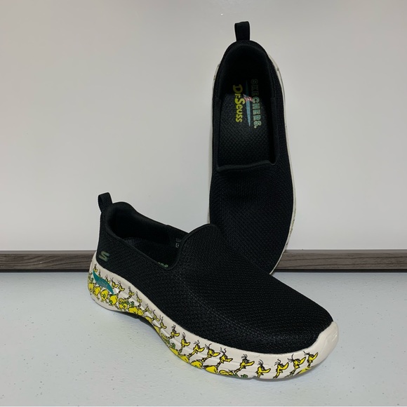 Skechers Go Walk Arch Fit Green Belly Dr. Seuss Sneakers-Size 6.5 NWOT - Picture 5 of 14